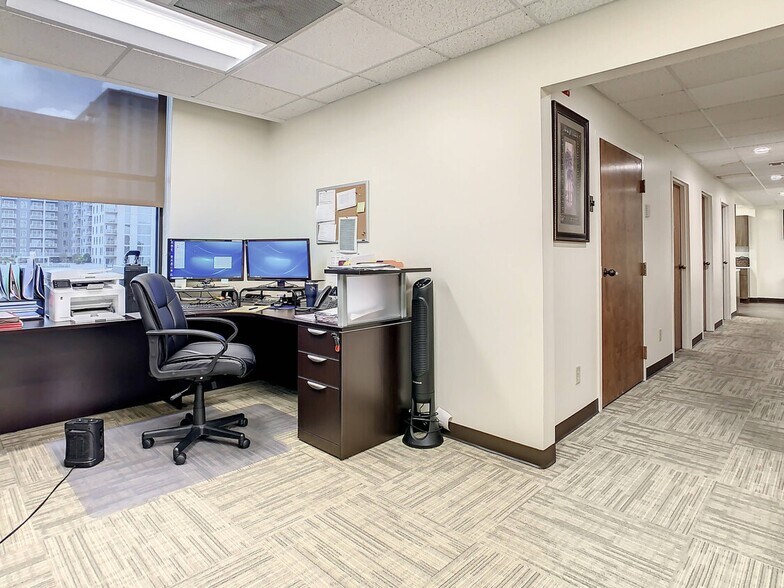 More Photos Of 707 N Franklin St, Tampa Office For Sale