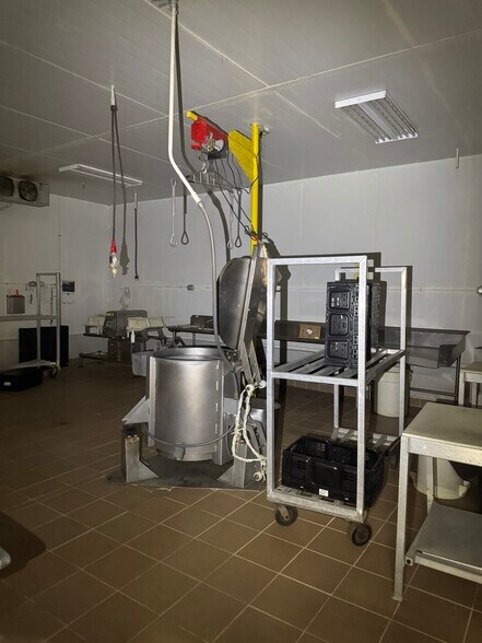 More Photos Of 8716 SE 15th St, Oklahoma City Distribution For Sale