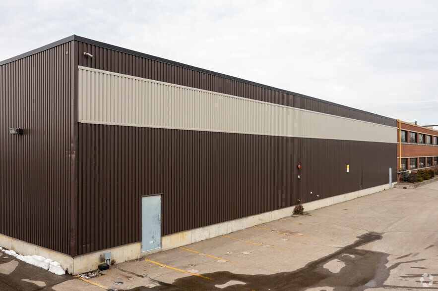 More Photos Of 10 N Queen St, Toronto Manufacturing For Lease