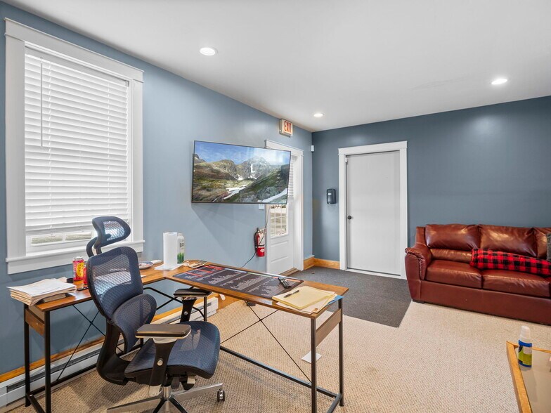 More Photos Of 311 Paddocks Path, Dennis Flex For Sale