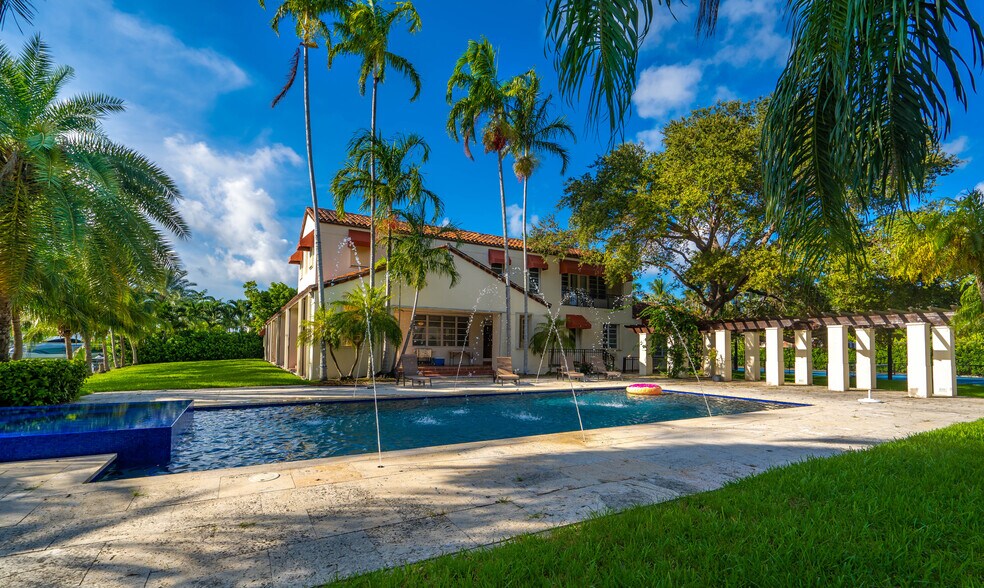 More Photos Of 44 Bal Bay Dr, Bal Harbour Land For Sale