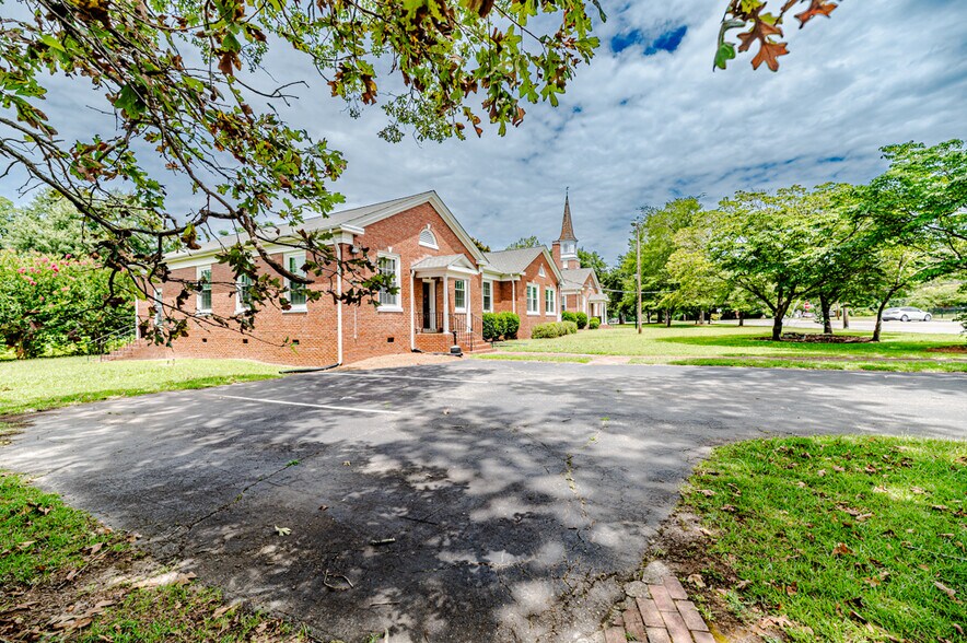 More Photos Of 211 Main st, Broadway Religious Facility For Sale