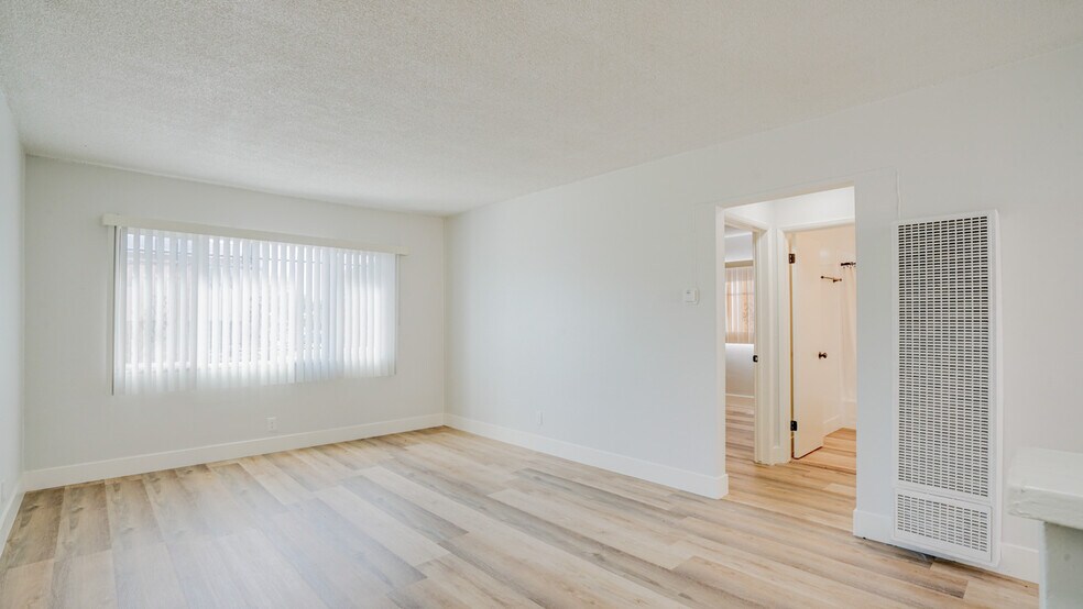 More Photos Of 8419-8425 S Western Ave, Los Angeles Apartments For Sale