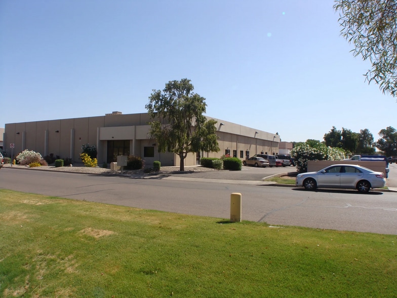 More Photos Of 329 S Rockford Dr, Tempe Warehouse For Lease