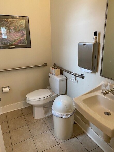 More Photos Of 5 S 6th Ave, La Grange Office For Sale
