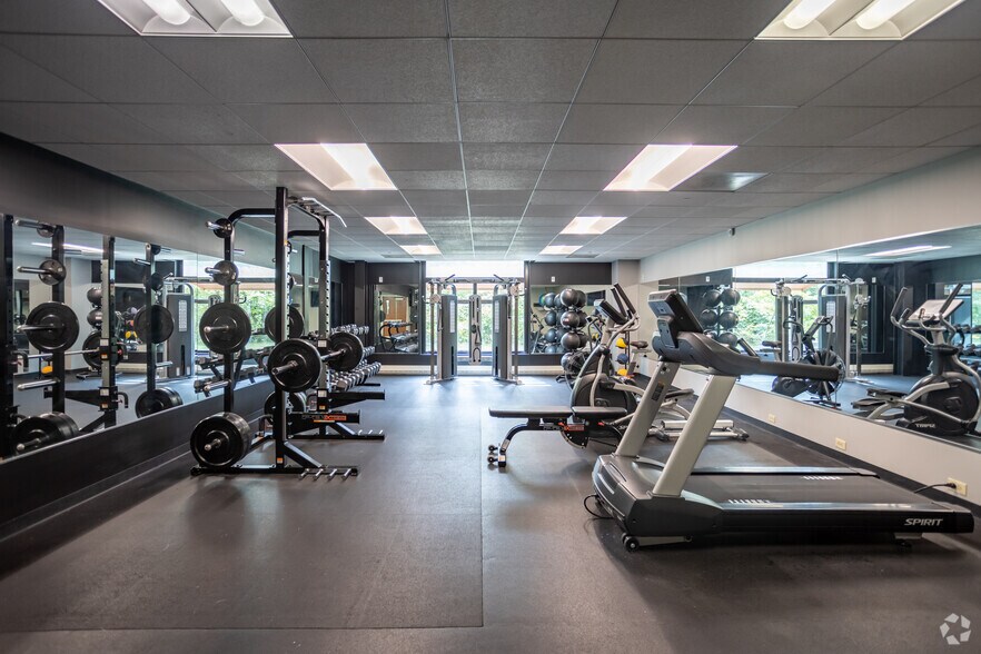 More Photos Of 100 Global View Dr, Warrendale Office For Lease