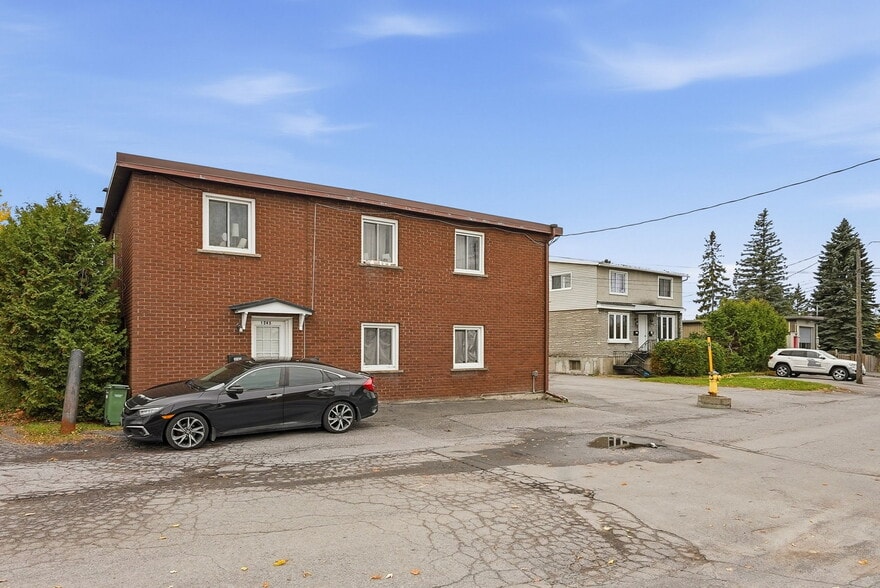 More Photos Of 1237-1255 Cousineau St, Ottawa Service For Sale