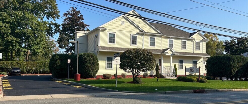 Primary Photo Of 85 Hopper Ave, Waldwick Medical For Lease