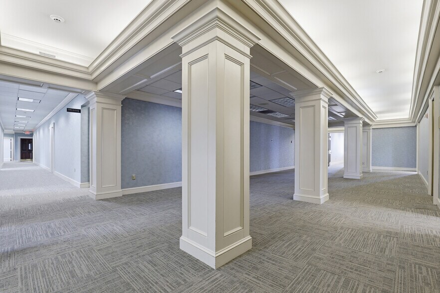 More Photos Of 201 W Main St, Laurens Medical For Lease