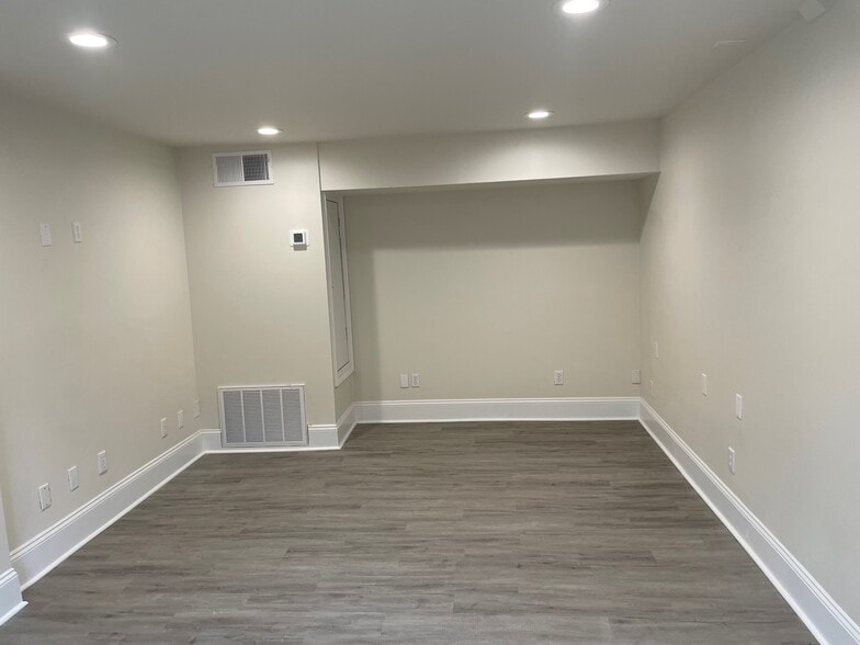 624 Race St, New Orleans, LA 70130 Industrial