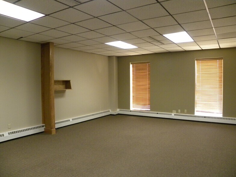 More Photos Of 305 SW Wyoming, Casper Office For Sale