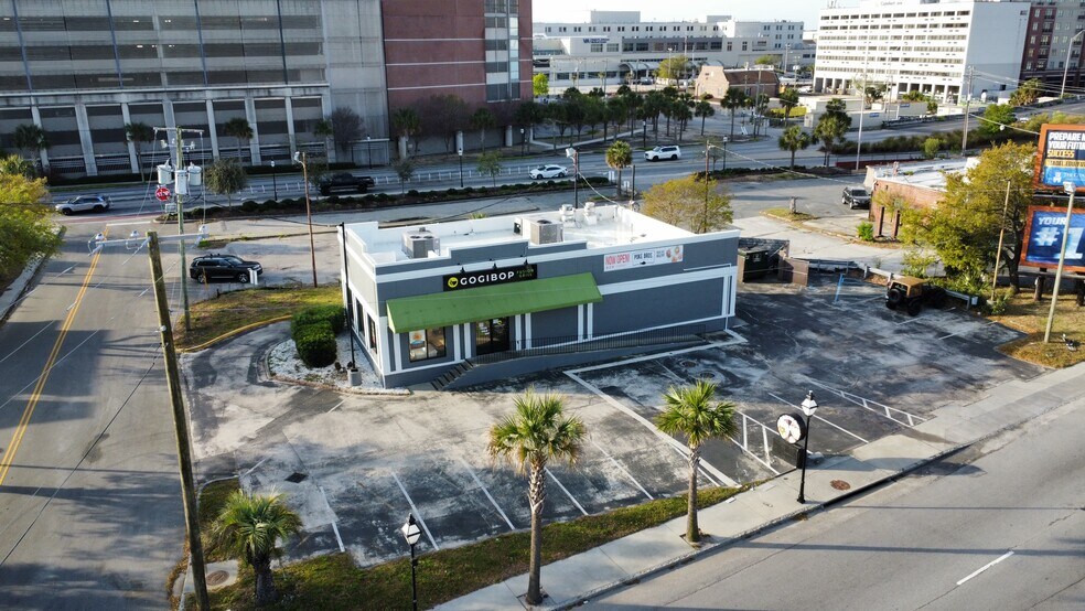 Primary Photo Of 221 Spring St, Charleston Fast Food For Lease