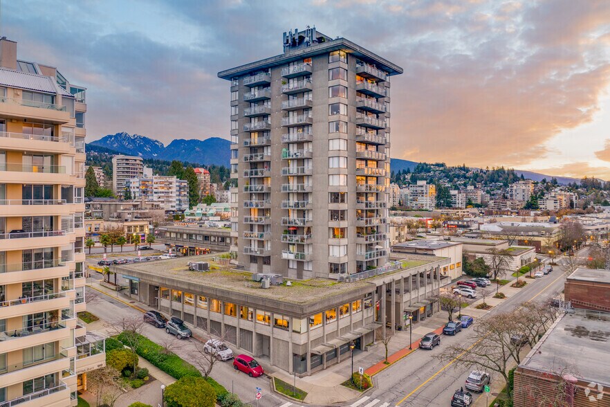 More Photos Of 1775 Bellevue Av, West Vancouver Apartments For Lease
