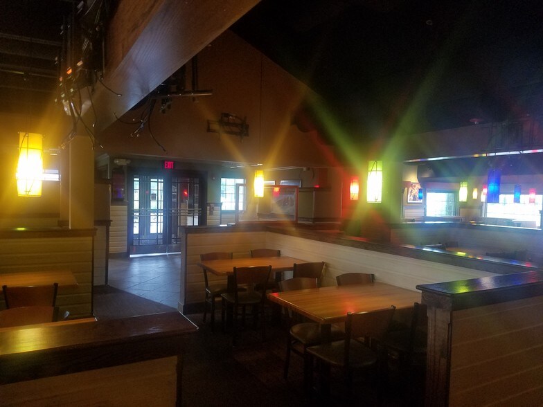 More Photos Of 1405 Mn-33 S, Cloquet Restaurant For Lease