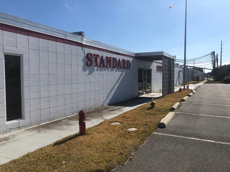 More Photos Of 801 S US Highway 31 S, Bay Minette Manufacturing For Lease