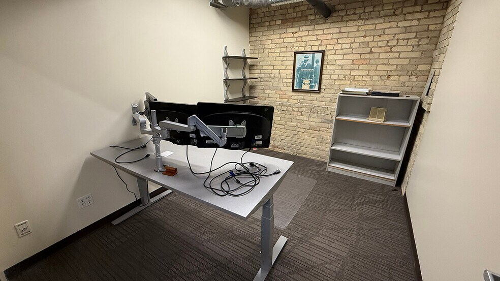 More Photos Of 309 Mcdermot Av, Winnipeg Office For Lease