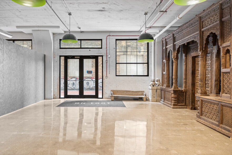 More Photos Of 1001 N North Branch St, Chicago Flex For Lease