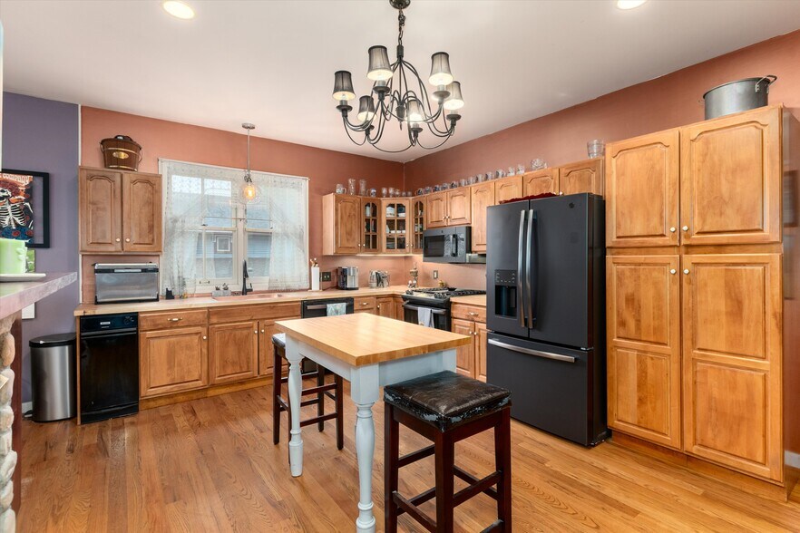 More Photos Of 200 Rose St, Georgetown Hospitality For Sale