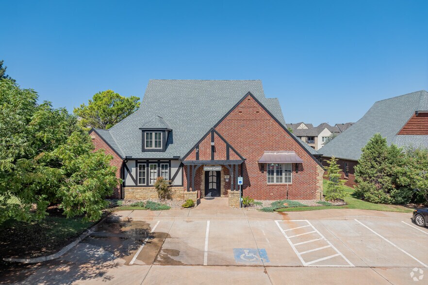 More Photos Of 16125 N May Ave, Edmond Medical For Sale