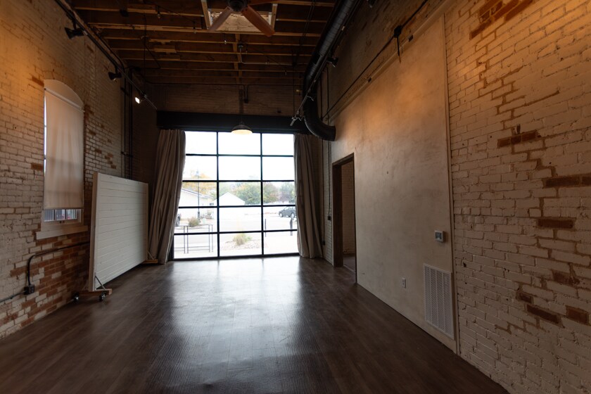 More Photos Of 301 Main St, Windsor Restaurant For Lease