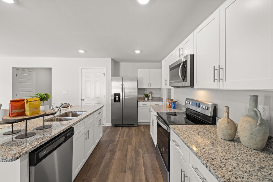 More Photos Of 507 Satinwood Cir, Graniteville Apartments For Sale