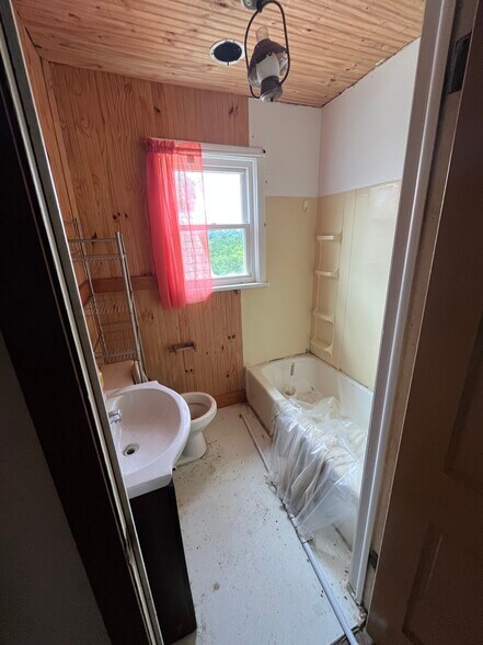 More Photos Of 61961 Dysart Woods Rd, Belmont Specialty For Sale