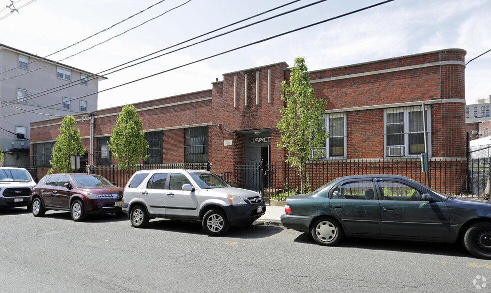 More Photos Of 109 45th St, Union City Loft Creative Space For Sale
