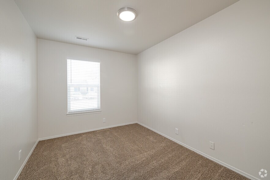 More Photos Of 275 S Fort Ln, Layton Apartments For Sale