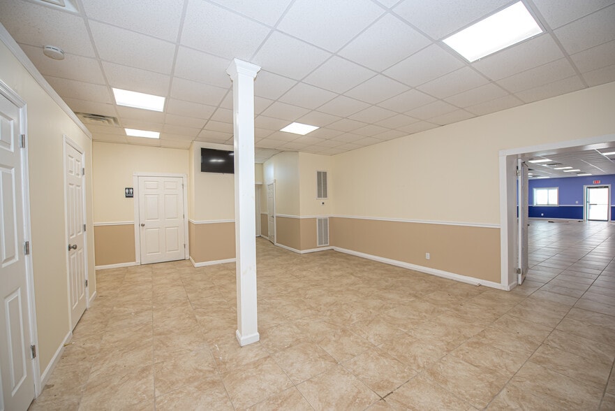 More Photos Of 141 Pine Aire Dr, Bay Shore Storefront Retail Office For Sale