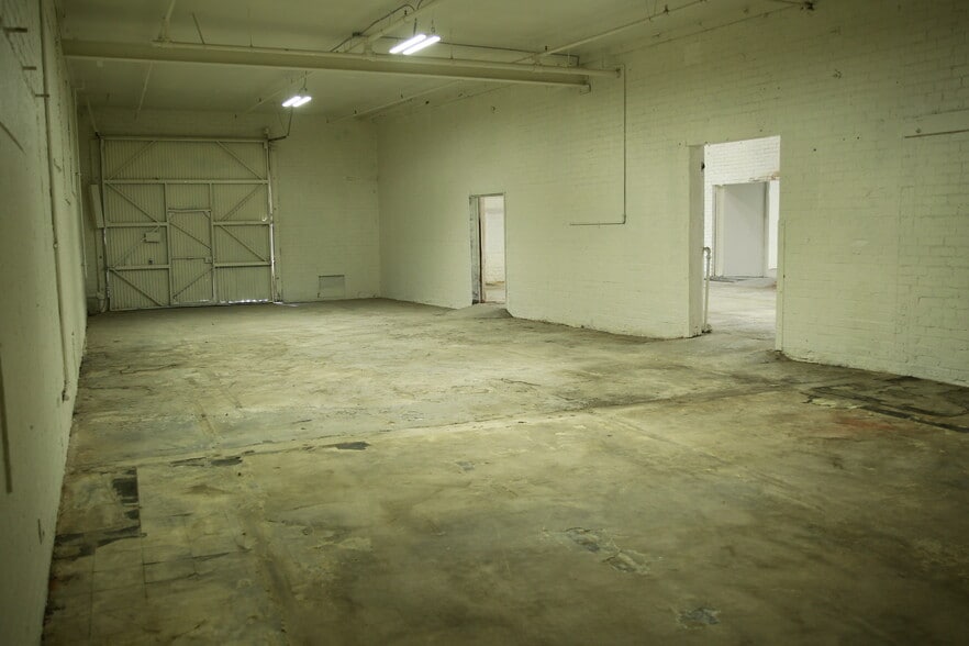 More Photos Of 3431 E 15th St, Los Angeles Manufacturing For Sale