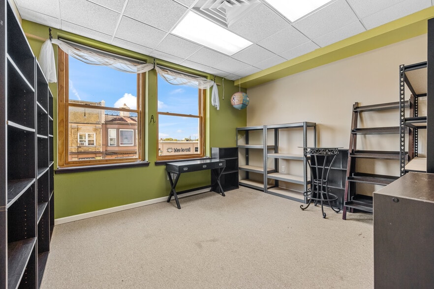 More Photos Of 42 N Main St, Hartford Storefront Retail Residential For Sale