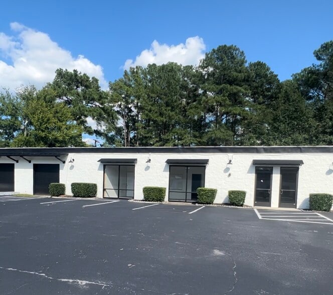 More Photos Of 3038 McNaughton Dr, Columbia Light Distribution For Sale