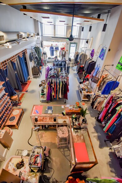 More Photos Of 2104 18th St NW, Washington Storefront Retail Residential For Lease