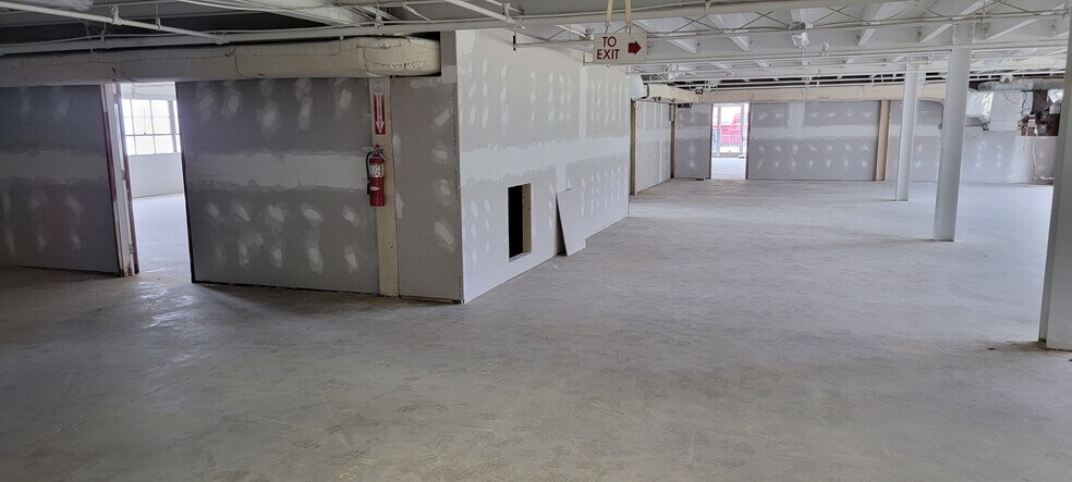 More Photos Of 585 11th St NW, Hickory Manufacturing For Lease