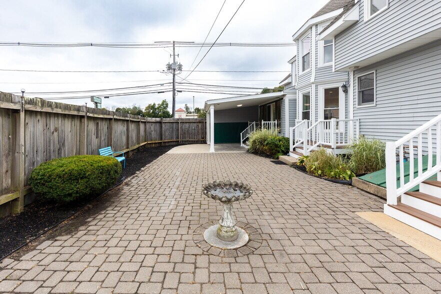 More Photos Of 280 Washington St, North Easton Light Distribution For Sale