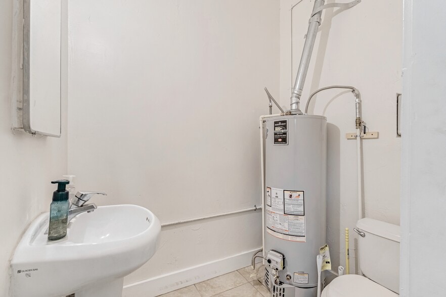 More Photos Of 3626 E Cesar Chavez Blvd, Fresno General Retail For Sale