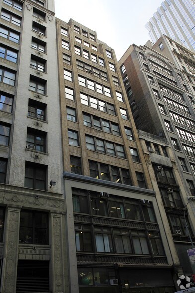 More Photos Of 25 W 36th St, New York Office For Lease