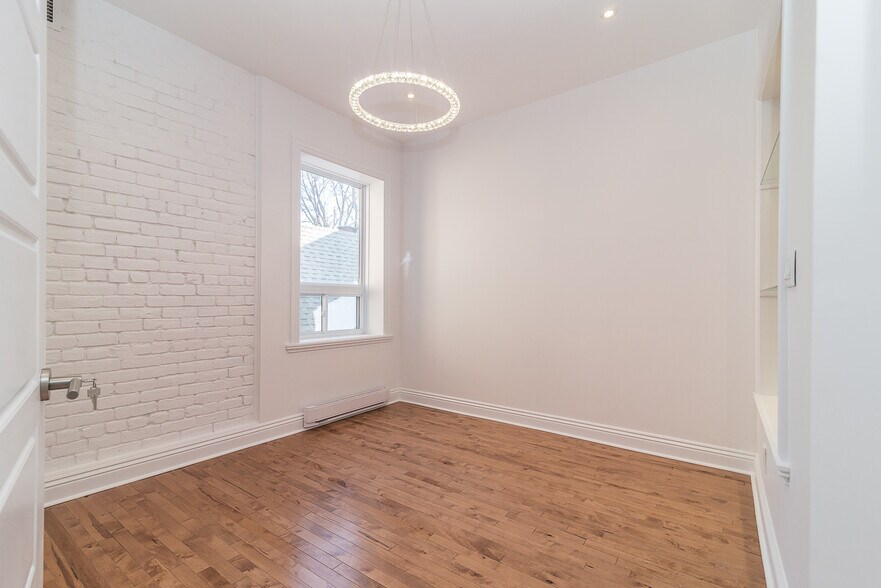 More Photos Of 4363 Rue Saint-Denis, Montréal Storefront Retail Office For Lease