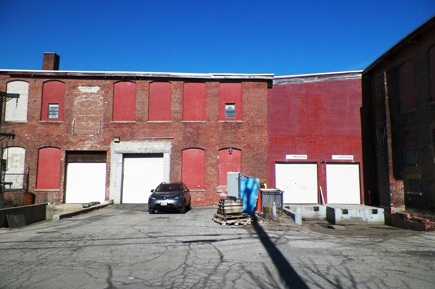 More Photos Of 7 Dunnell Ln, Pawtucket Warehouse For Lease