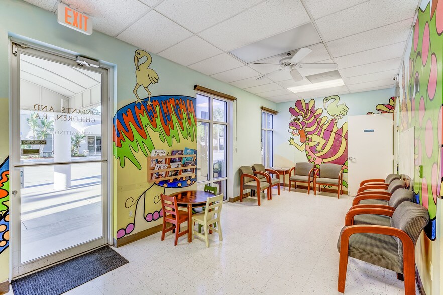 More Photos Of 5205 Village Blvd, West Palm Beach Medical For Lease