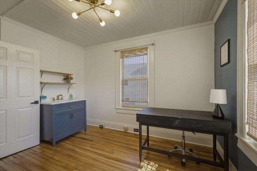 More Photos Of 408 S Green St, Morganton Specialty For Sale