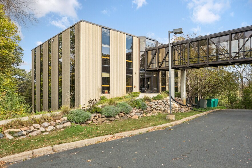 More Photos Of 1800 Pioneer Creek Ctr, Maple Plain Office For Lease