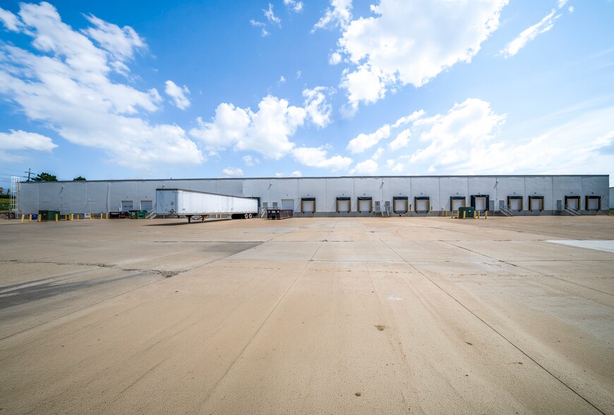 More Photos Of 7107 Industrial Rd, Florence Unknown For Lease
