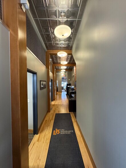 More Photos Of 327 N Riverfront Dr, Mankato Storefront Retail Residential For Sale