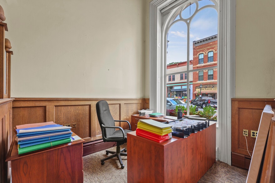 More Photos Of 47 Main St, Lee Bank For Sale