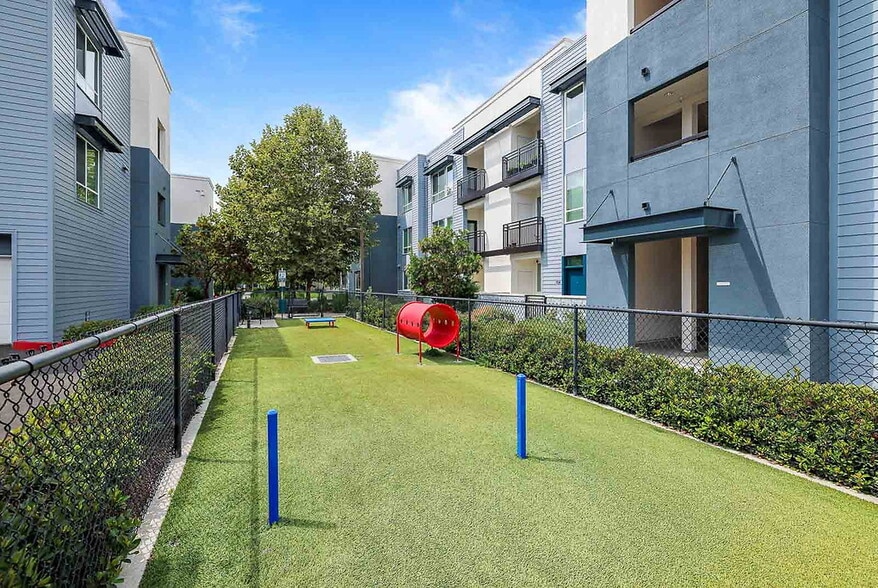 More Photos Of 4863 Willow Rd, Pleasanton Apartments For Lease