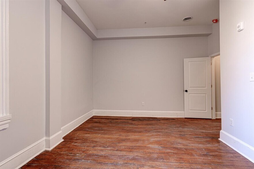 More Photos Of 2116 N Charles St, Baltimore Apartments For Sale