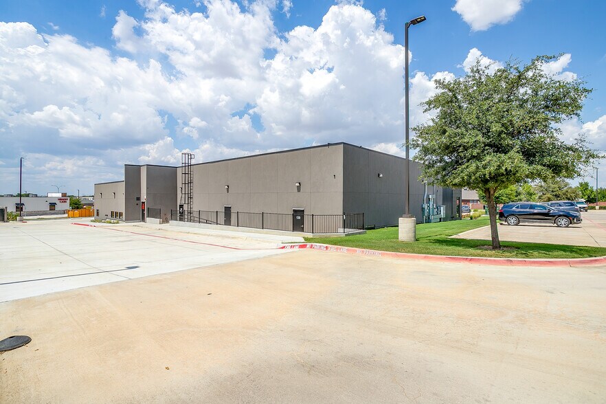 More Photos Of 12652 Timberland Blvd, Fort Worth Medical For Lease