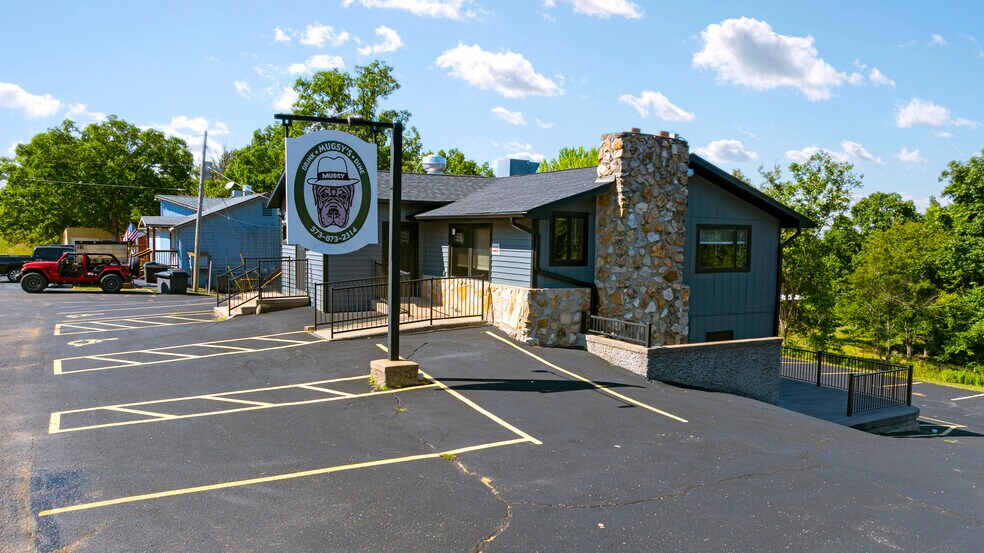 More Photos Of 2079 State Road Y, Linn Creek Restaurant For Sale