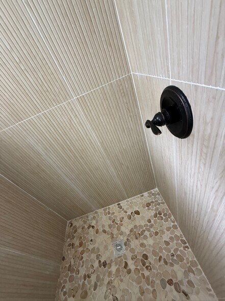 More Photos Of 2502 Tamarind Dr, Hutchinson Island Hotel For Sale